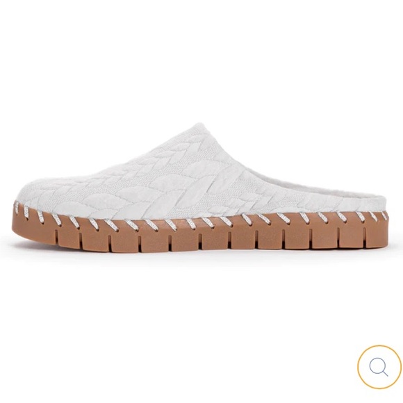 MUK LUKS FLEXI LONG ISLAND SHOE - Picture 2 of 7